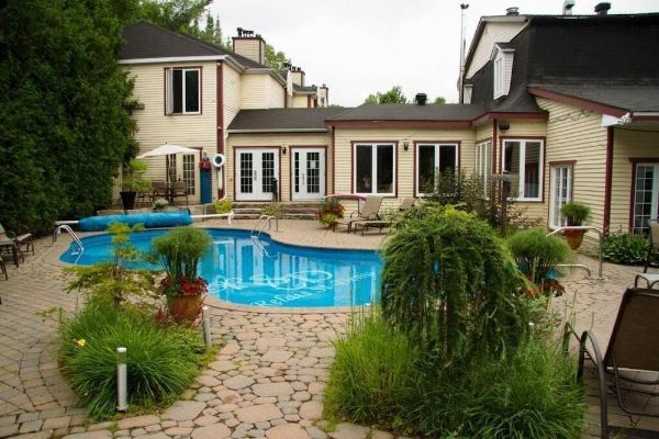 Relais St-Denis (Saint-Sauveur)